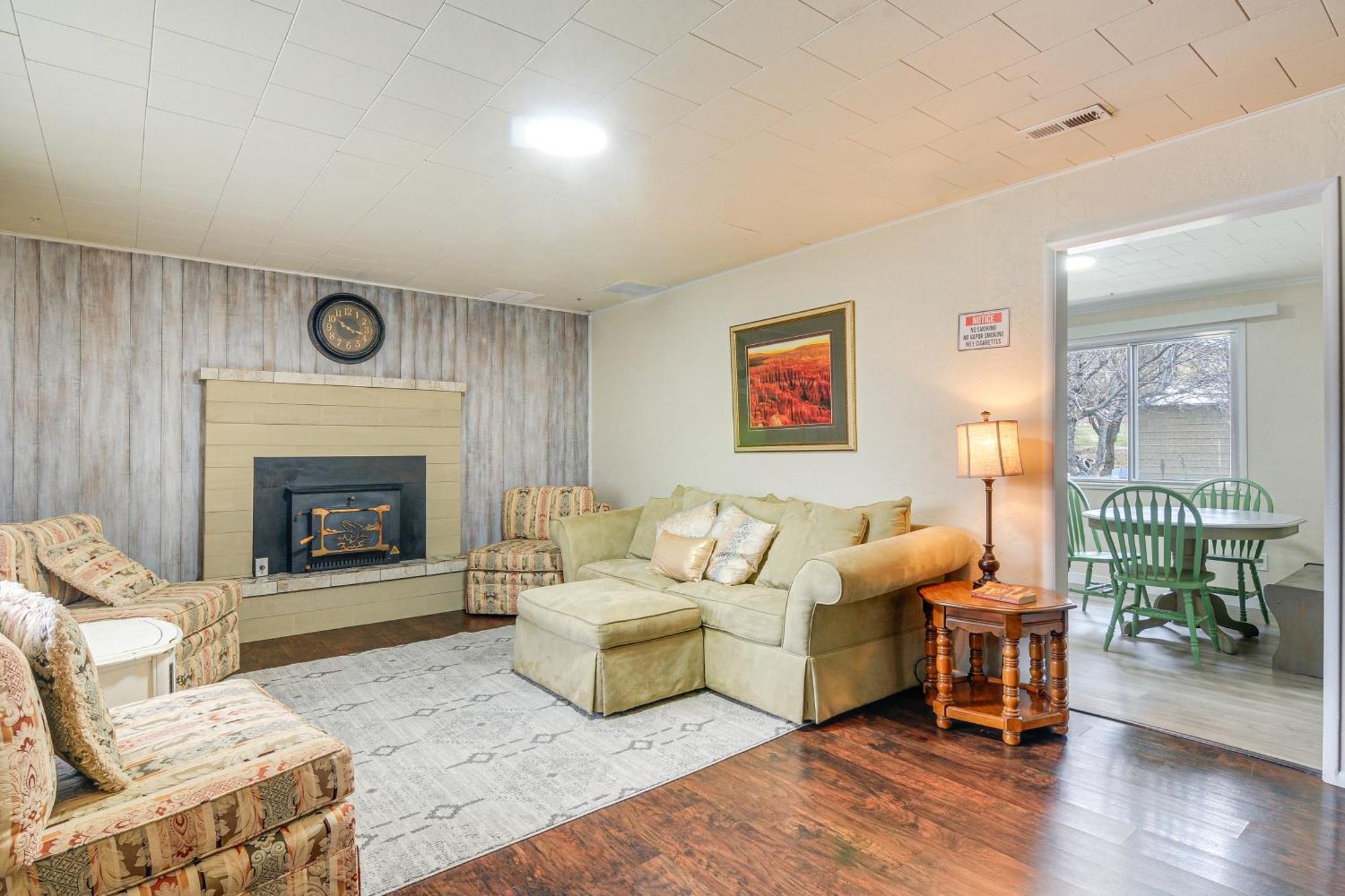 Tropic Getaway Near Bryce Canyon National Park! Exterior foto